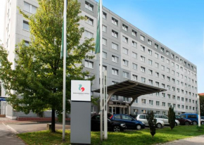 Отель Tryp by Wyndham Berlin City East  Берлин